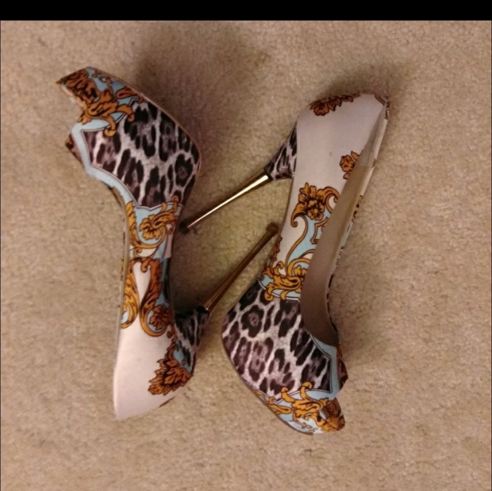 International Concepts Heels - Picture 4 of 4
